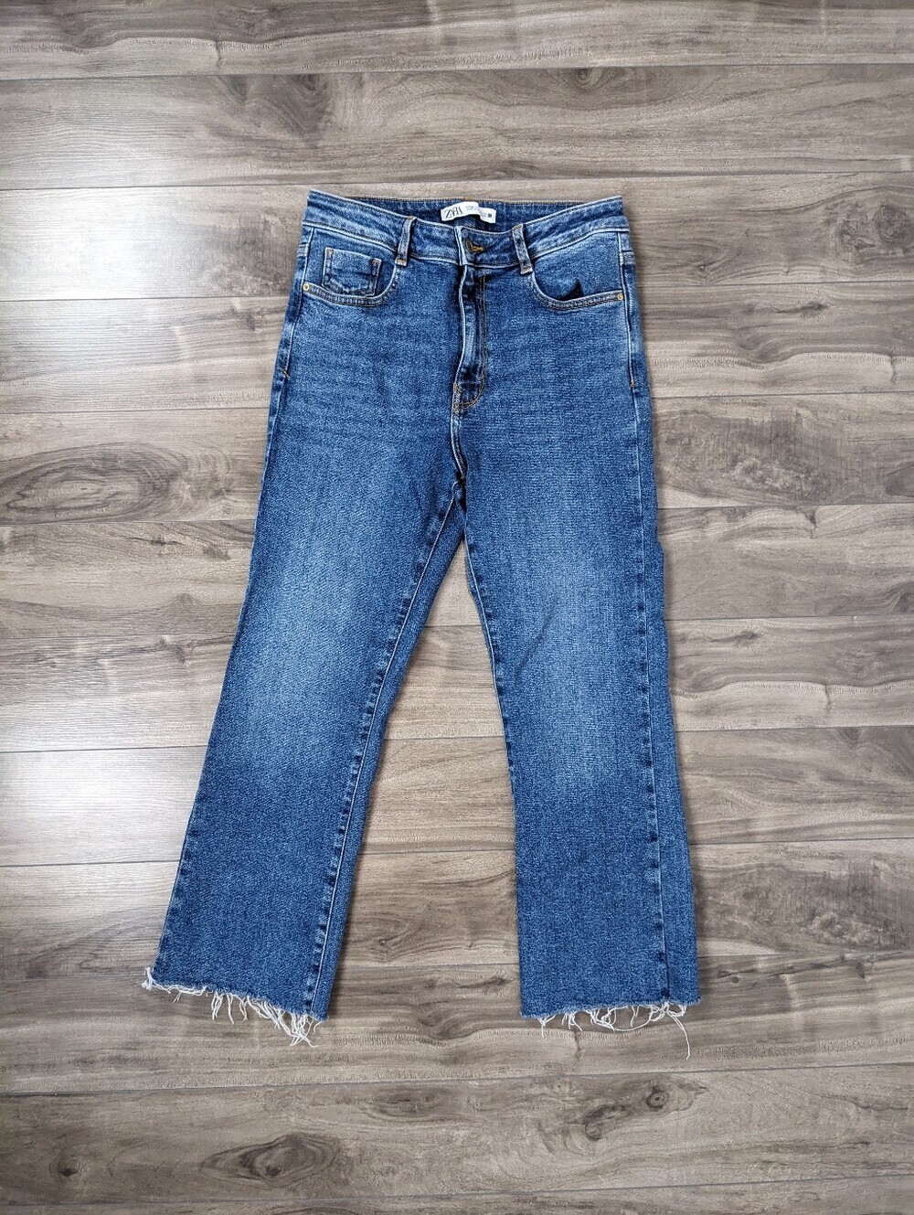 Zara Women's Jeans Size 6 Medium Blue Raw Hem